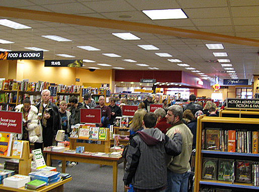 Book signing at Borders in Indianapolis - long line throughout the store.